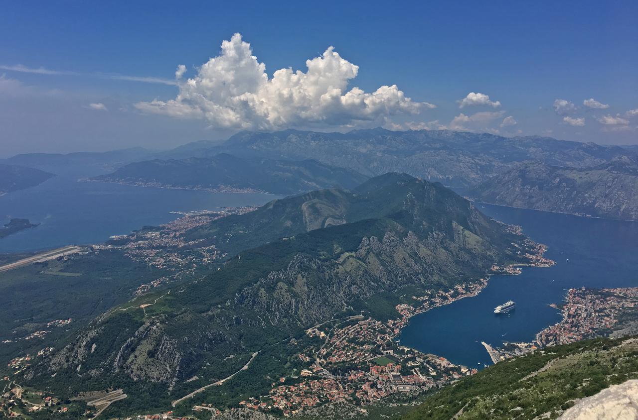 Melodia Del Mare Apartment Kotor Bagian luar foto